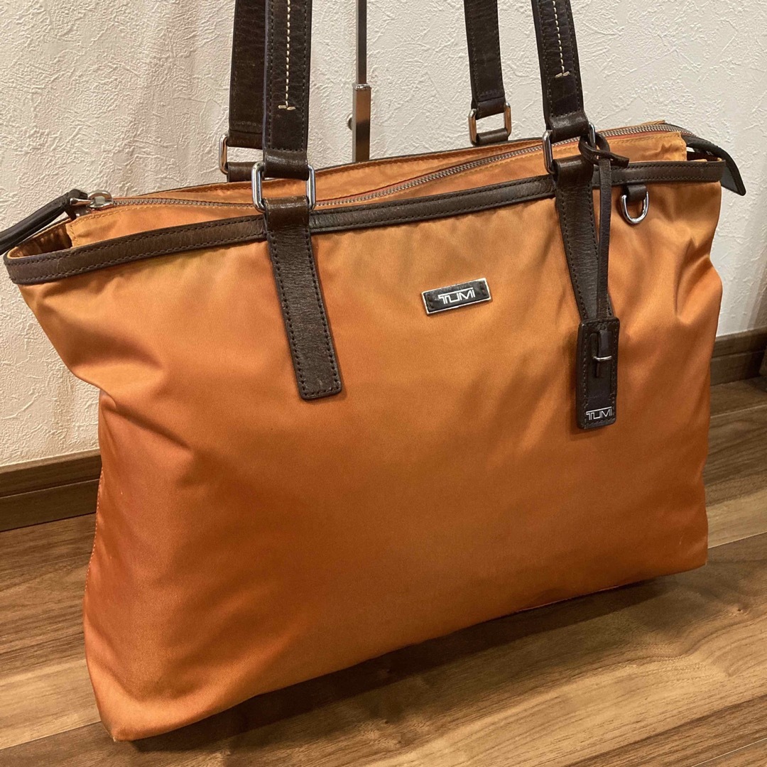 TUMI(トゥミ)の【良品】TUMI トゥミ 高密度ナイロン×レザー トートバッグ  大容量 A4◎ メンズのバッグ(トートバッグ)の商品写真