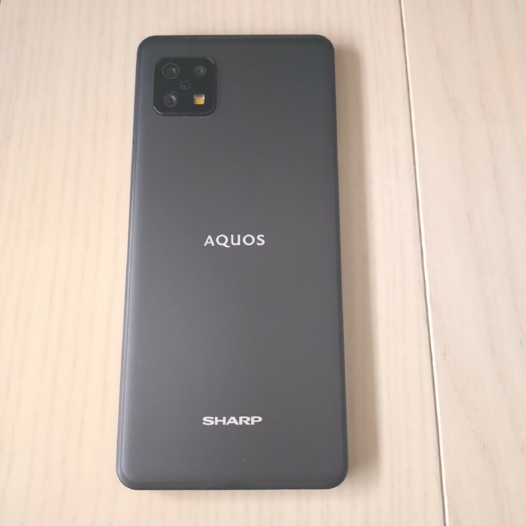 AQUOS(アクオス)の☆SHARP☆AQUOS sense6　ブラック スマホ/家電/カメラのスマートフォン/携帯電話(スマートフォン本体)の商品写真