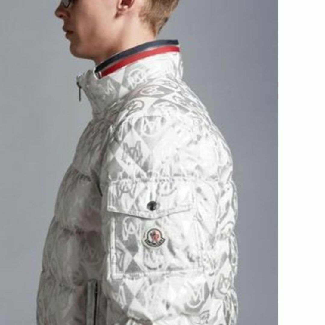 MONCLER(モンクレール)の●新品/正規品● MONCLER Bourneショート ダウン ジャケット メンズのジャケット/アウター(ダウンジャケット)の商品写真