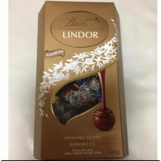 リンツ(Lindt)のLINDT LINDOR リンツ リンドール アソート48個(菓子/デザート)