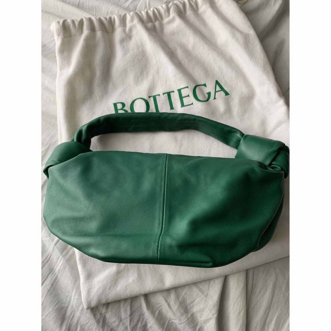 Bottega Veneta(ボッテガヴェネタ)のボッテガ　ヴェネタ　Bottega Veneta ダブルノット　グリーンバッグ レディースのバッグ(ハンドバッグ)の商品写真