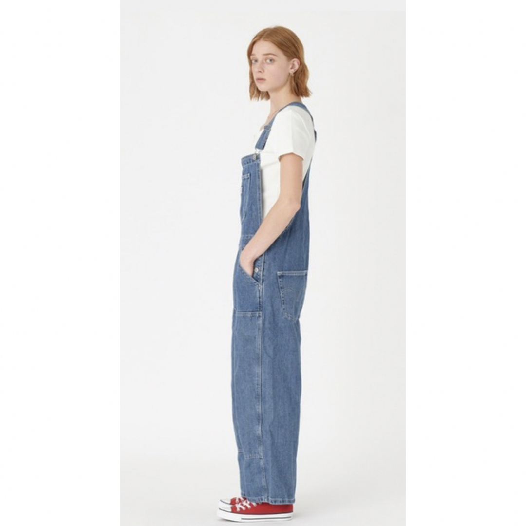 Levi's(リーバイス)のリーバイス　人気完売　デニム　オーバーオール レディースのパンツ(サロペット/オーバーオール)の商品写真