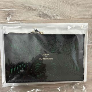 アヴェダ(AVEDA)の新品　未開封　非売品　AVEDA& IRIS VAN HERPEN ポーチ(ポーチ)