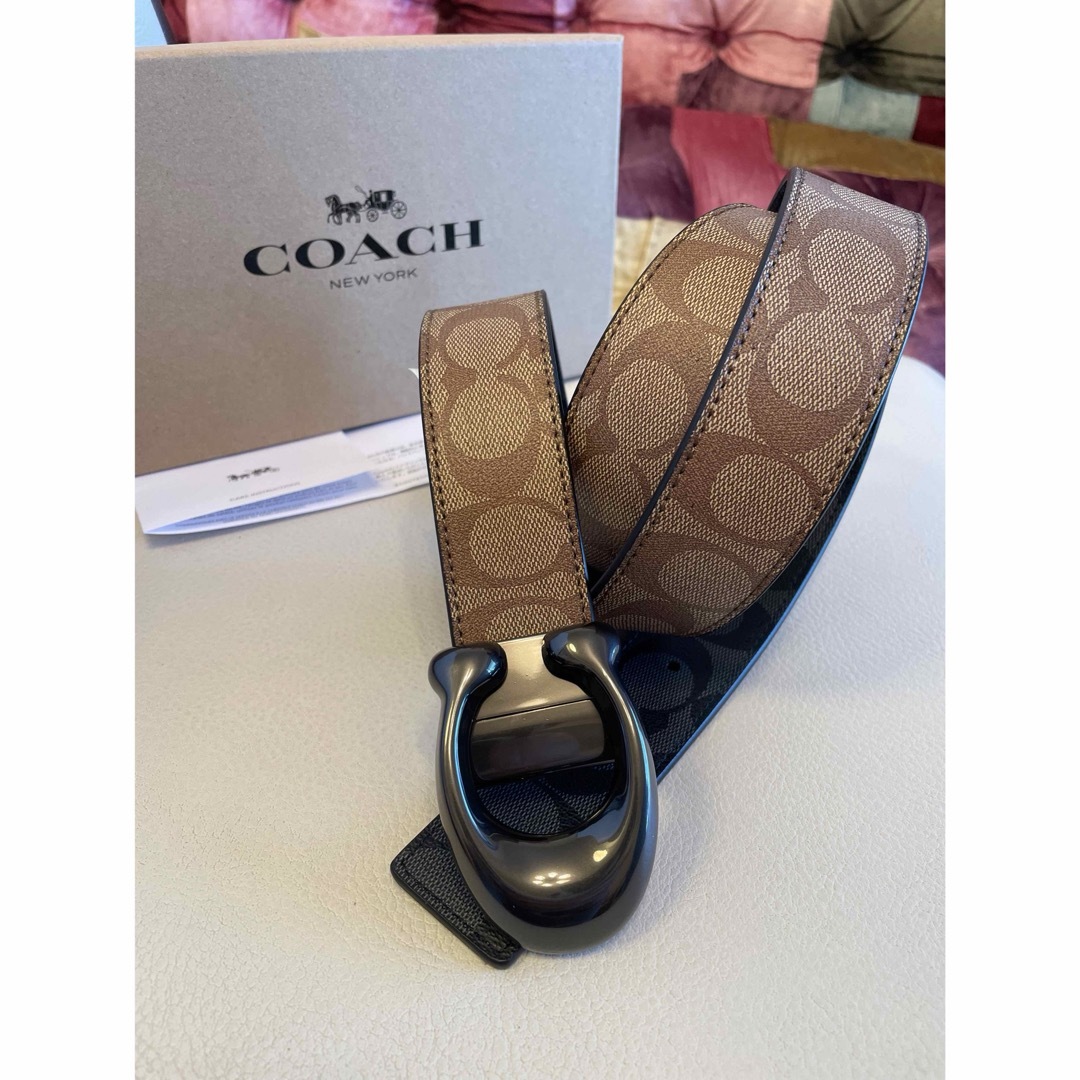 COACH(コーチ)の限定価格！COACH2点セットシグネチャーフリーサイズリバーシブルベルト箱付き メンズのファッション小物(ベルト)の商品写真