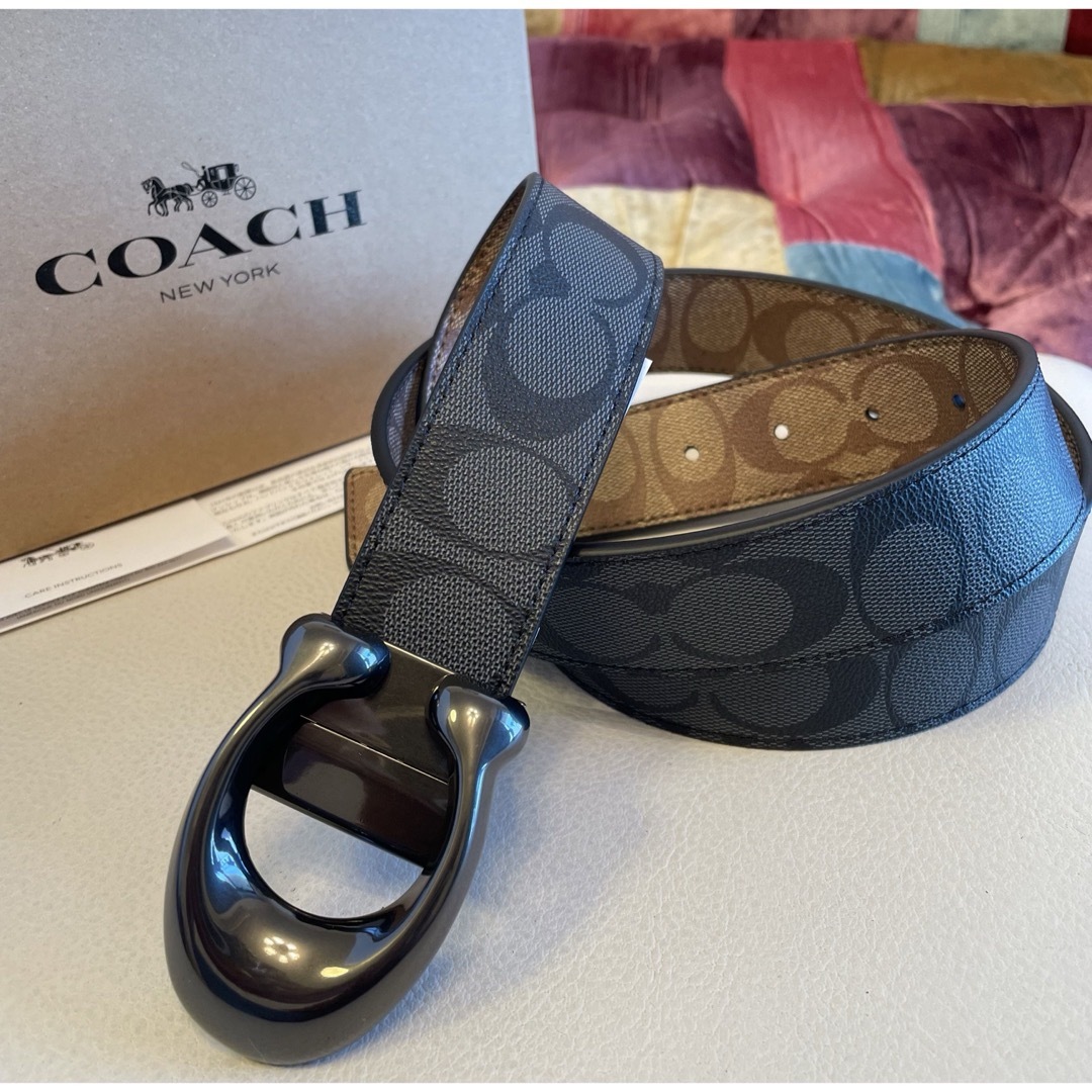 COACH(コーチ)の限定価格！COACH2点セットシグネチャーフリーサイズリバーシブルベルト箱付き メンズのファッション小物(ベルト)の商品写真