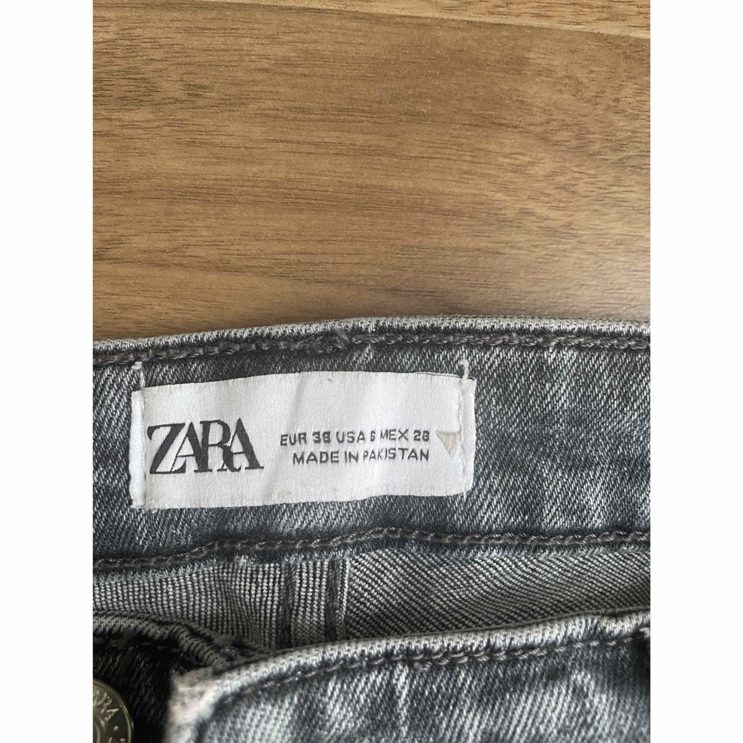 ZARA(ザラ)のブラッグデニム　 レディースのパンツ(デニム/ジーンズ)の商品写真