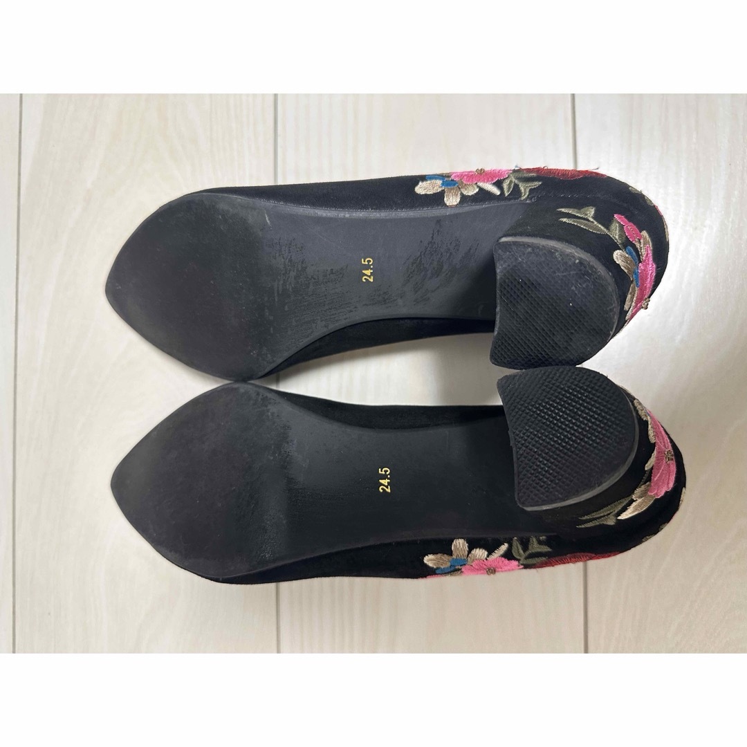 RANDA(ランダ)のRANDA美品❤️かかと刺繍×ビジューオシャレパンプス❤️24.5cm レディースの靴/シューズ(ハイヒール/パンプス)の商品写真