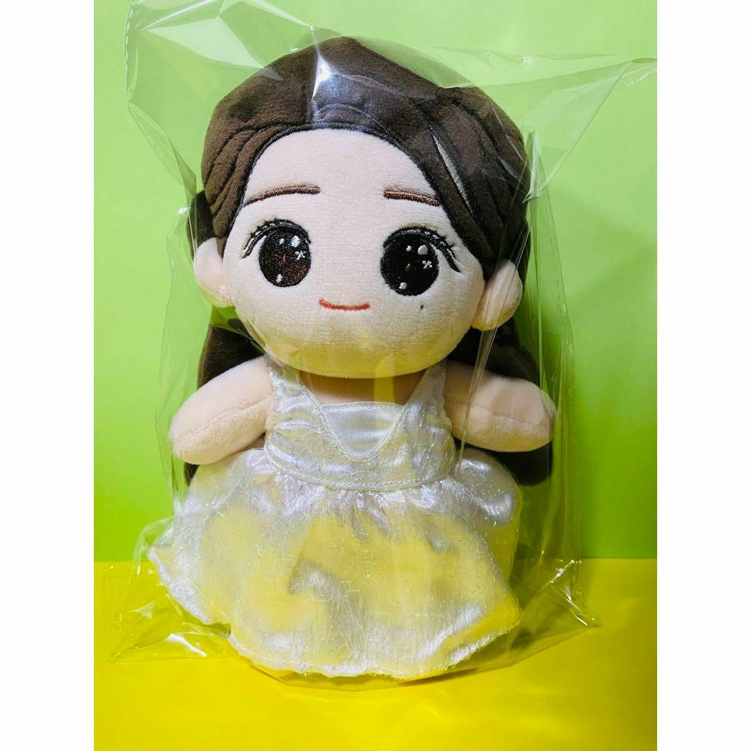 IU アイユー  ドレスユ ぬいぐるみ 20cm イジウン 아이유 이지은 エンタメ/ホビーのタレントグッズ(アイドルグッズ)の商品写真