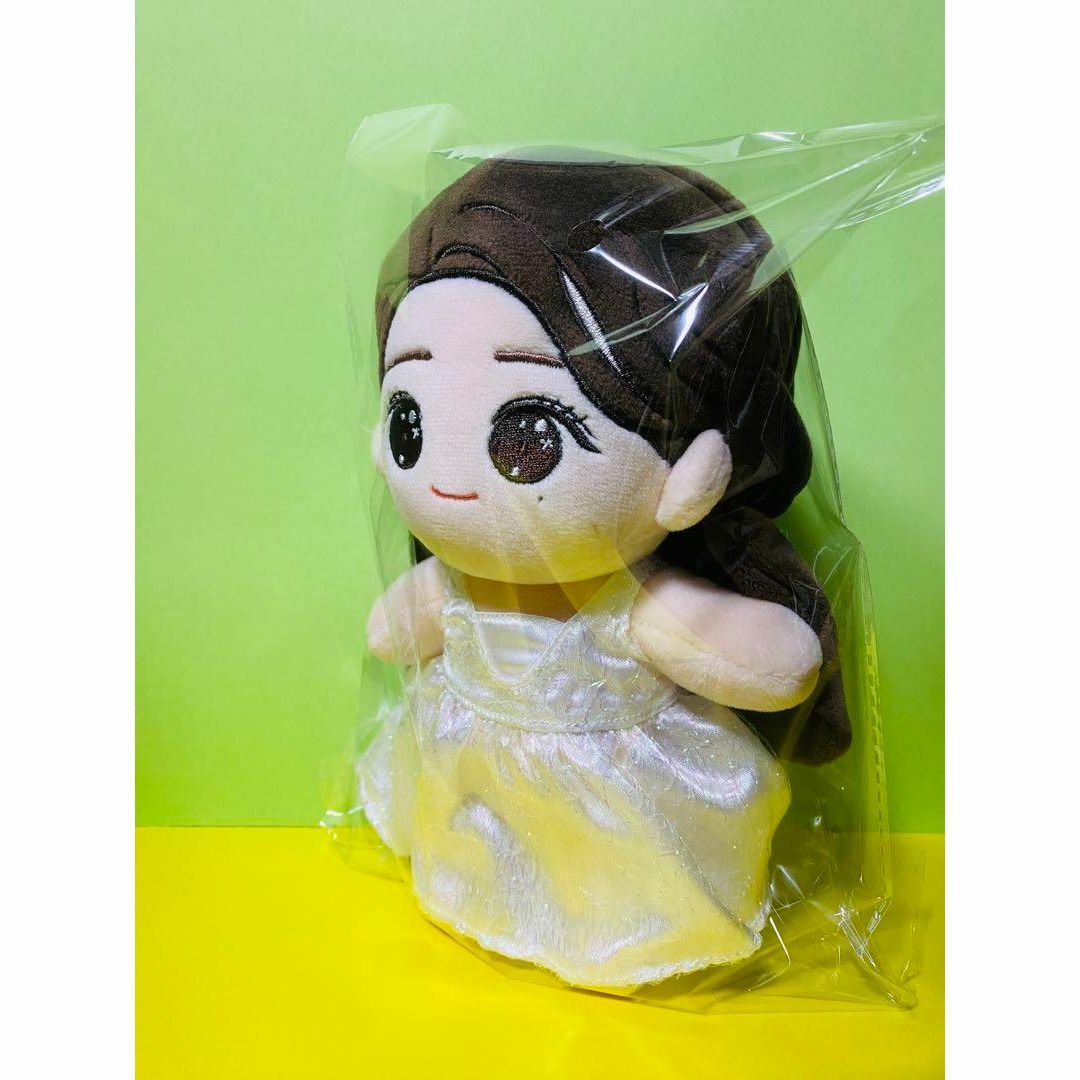 IU アイユー  ドレスユ ぬいぐるみ 20cm イジウン 아이유 이지은 エンタメ/ホビーのタレントグッズ(アイドルグッズ)の商品写真