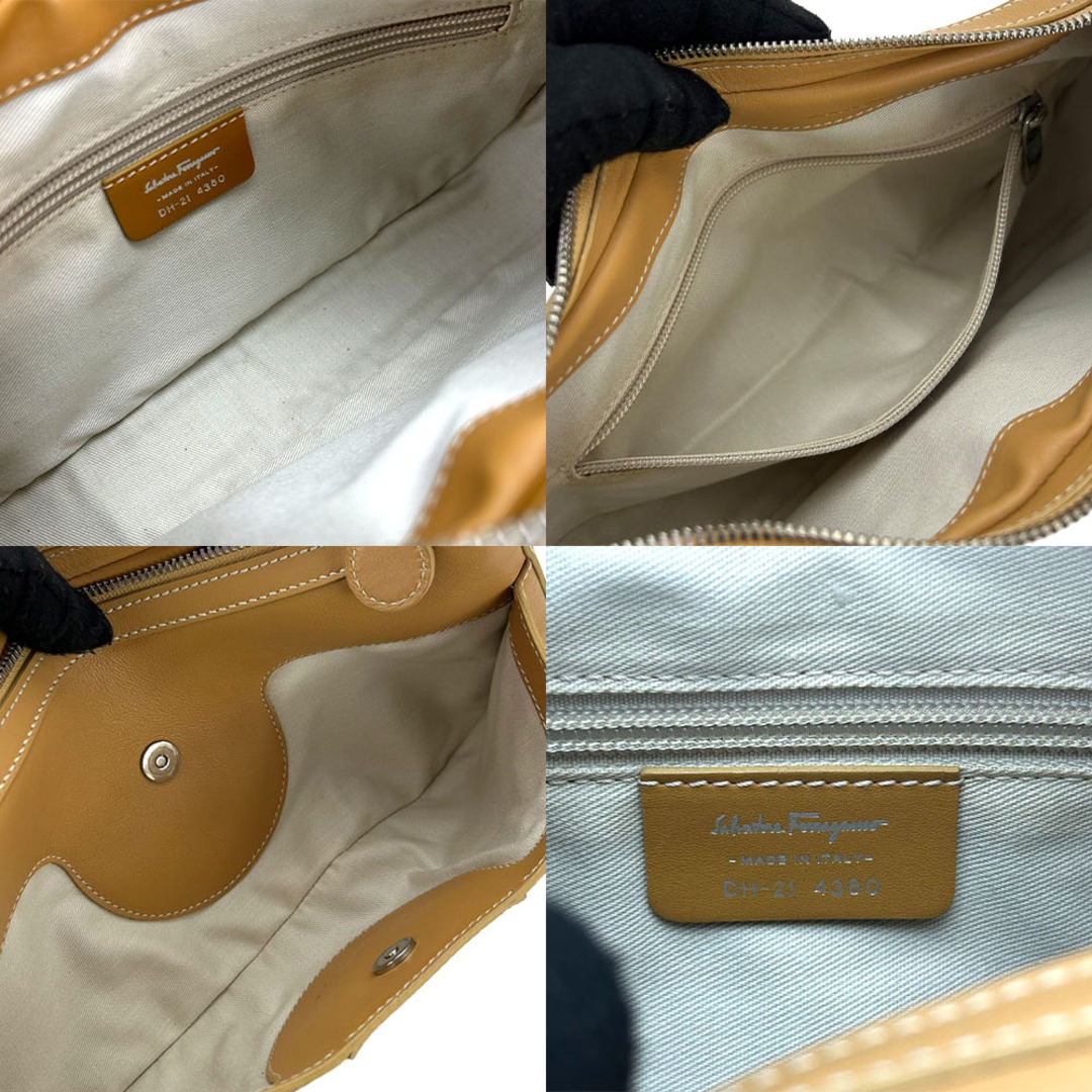 Salvatore Ferragamo(サルヴァトーレフェラガモ)の【中古】 サルヴァトーレフェラガモ ショルダーバッグ DH-21 4380 ガンチーニ レザー ブラウン キャメル ワンショルダー レディース 女性 Salvatore Ferragamo レディースのバッグ(ショルダーバッグ)の商品写真