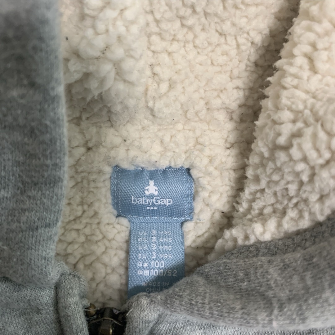 babyGAP(ベビーギャップ)のパーカー　100 キッズ/ベビー/マタニティのキッズ服男の子用(90cm~)(ジャケット/上着)の商品写真