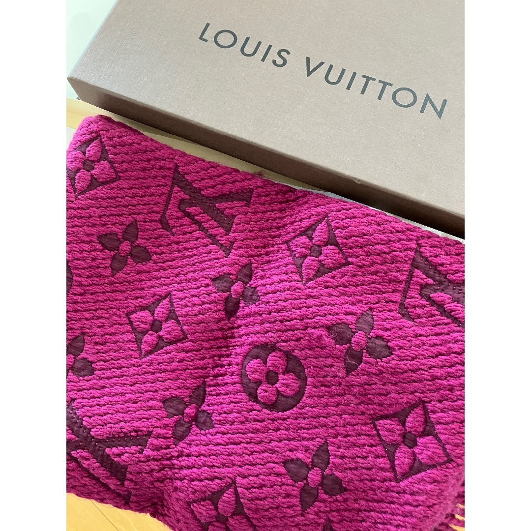 LOUIS VUITTON - LOUIS VITTON ルイヴィトン　マフラー
