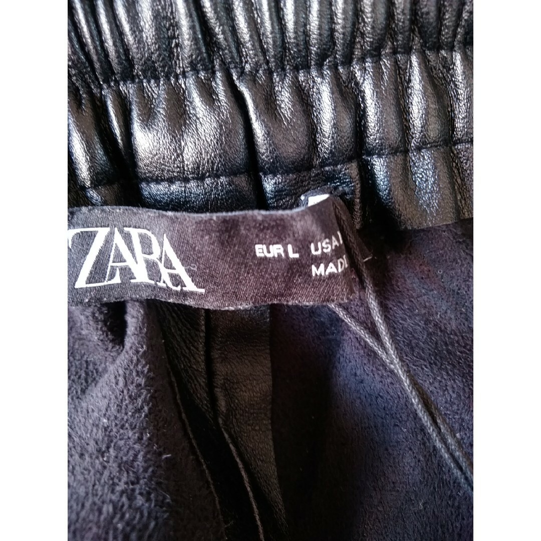 ZARA(ザラ)の新品未使用❗ZARA レザータイプキュロット❗ レディースのパンツ(キュロット)の商品写真