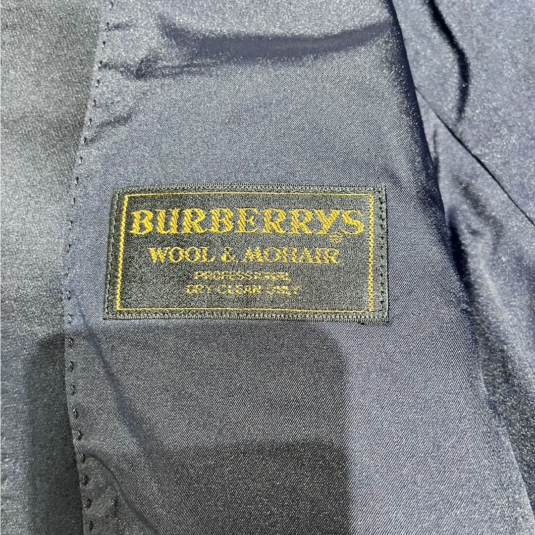 BURBERRY(バーバリー)のBurberryバーバリーネイビータキシードセットアップ/カマーバンド付 メンズのスーツ(セットアップ)の商品写真