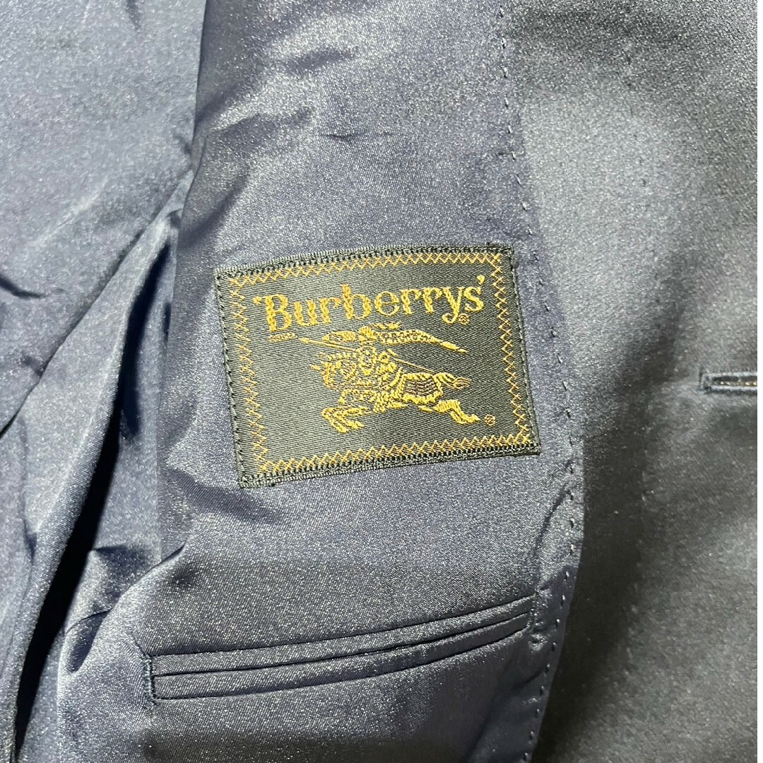 BURBERRY(バーバリー)のBurberryバーバリーネイビータキシードセットアップ/カマーバンド付 メンズのスーツ(セットアップ)の商品写真