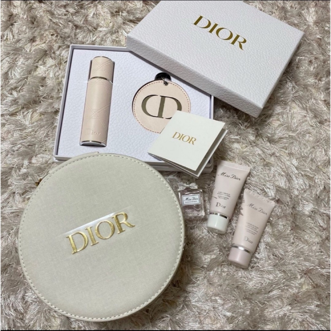 Dior(ディオール)のディオール Dior バニティポーチ 香水　ボディミルク　ハンドクリーム  コスメ/美容のコスメ/美容 その他(その他)の商品写真