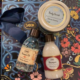 サボン(SABON)のSABON デリケートジャスミン ボディスクラブ・シャワーオイル・シャンプー(ボディスクラブ)