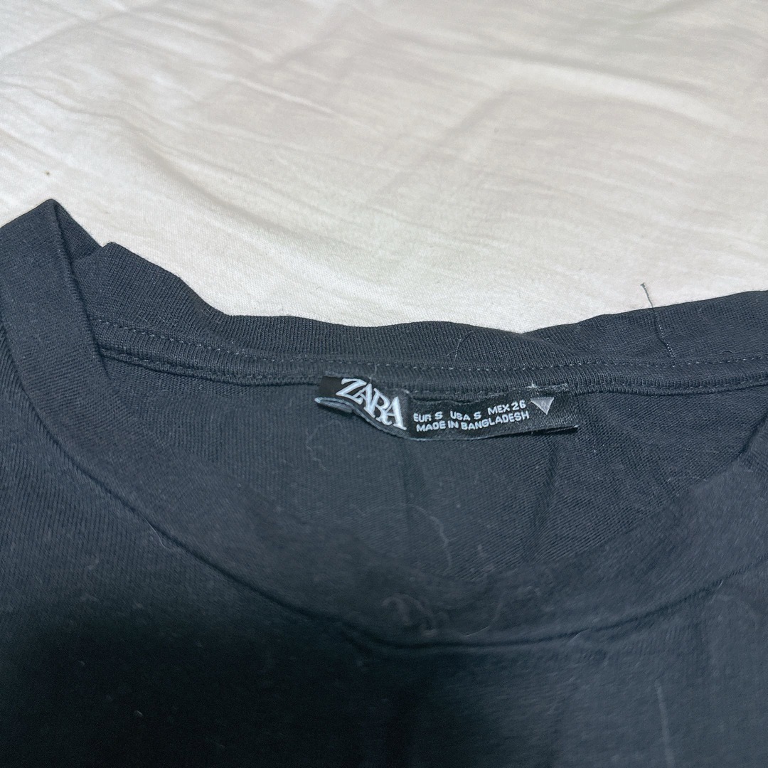 ZARA(ザラ)のZARA ザラ　台形Tシャツ　ブラック　Sサイズ レディースのトップス(Tシャツ(半袖/袖なし))の商品写真