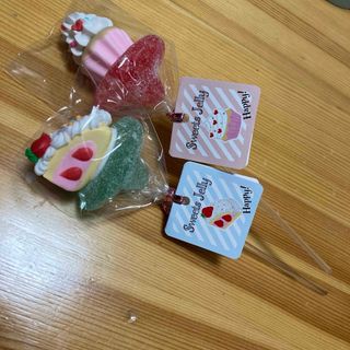 スイーツゼリー　2本　カップケーキ　子ども　お菓子　ペロペロキャンディ　飴細工(菓子/デザート)