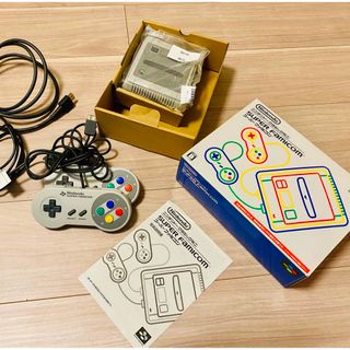 ニンテンドウ(任天堂)のニンテンドークラシックミニ　スーパーファミコン(家庭用ゲーム機本体)