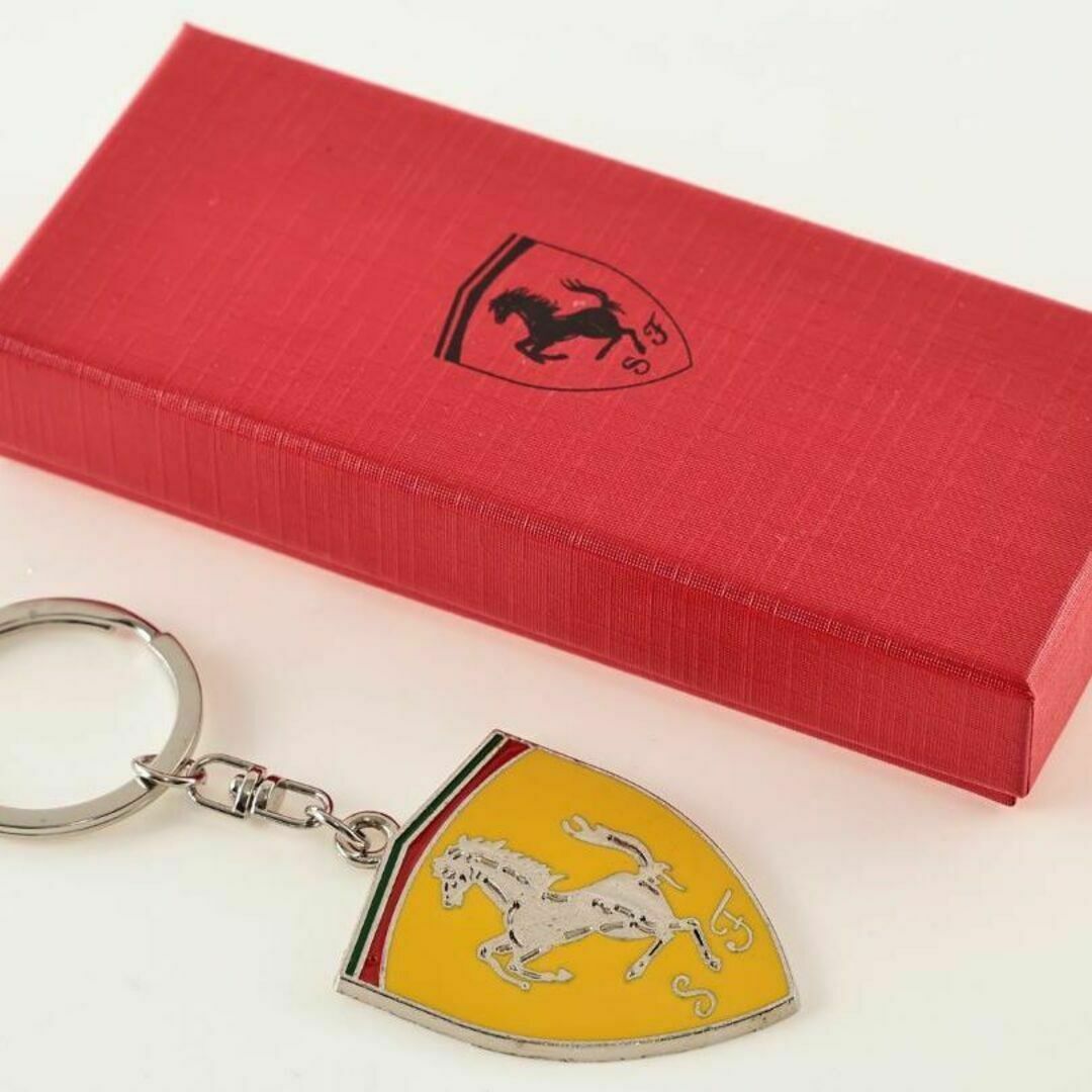 Ferrari(フェラーリ)のフェラーリ Ferrari 黄色　エンブレム　キーリング 自動車/バイクの自動車(汎用パーツ)の商品写真