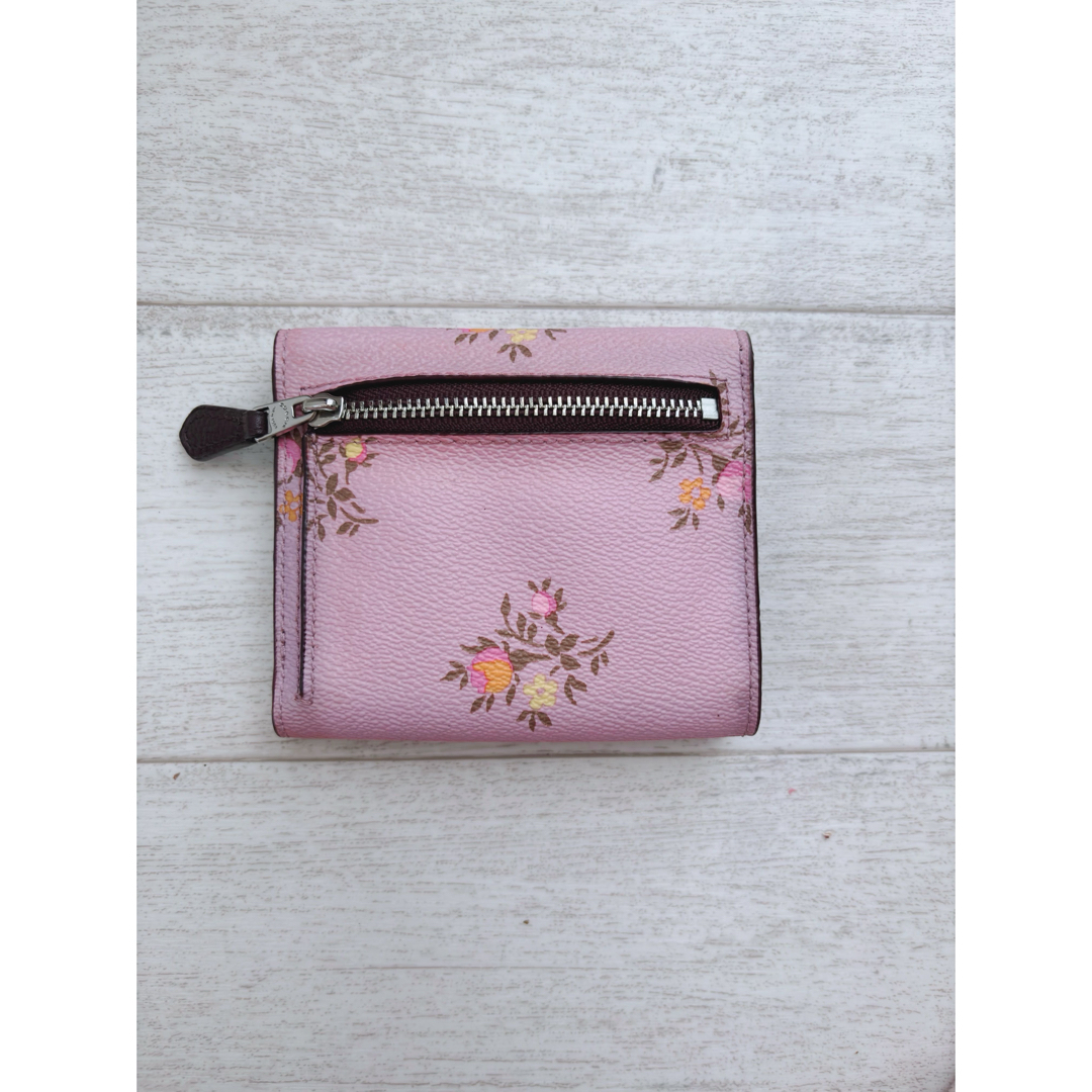 新品未使用‼︎ COACH コーチ 三つ折り財布 花柄 ピンク - 折り財布 新品未使用‼︎ COACH コーチ 三つ折り財布 花柄 ピンク - 折り財布
