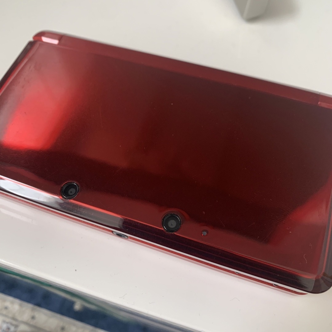 【動作確認済み】ニンテンドー3DS レッド エンタメ/ホビーのゲームソフト/ゲーム機本体(家庭用ゲーム機本体)の商品写真