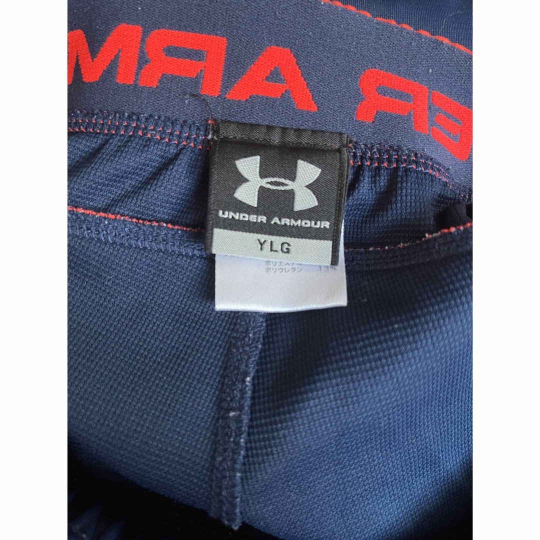 UNDER ARMOUR(アンダーアーマー)の☆アンダーアーマーハーフパンツ150cm☆ キッズ/ベビー/マタニティのキッズ服男の子用(90cm~)(パンツ/スパッツ)の商品写真