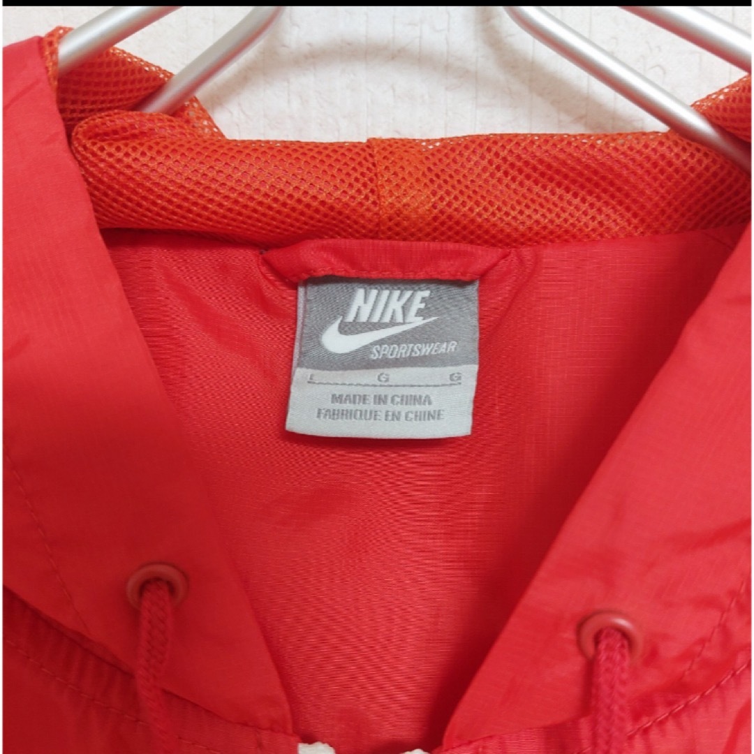NIKE(ナイキ)のNIKE 風車ロゴ ウインドジャケット ナイロンパーカー トレーニングウェア メンズのジャケット/アウター(ナイロンジャケット)の商品写真