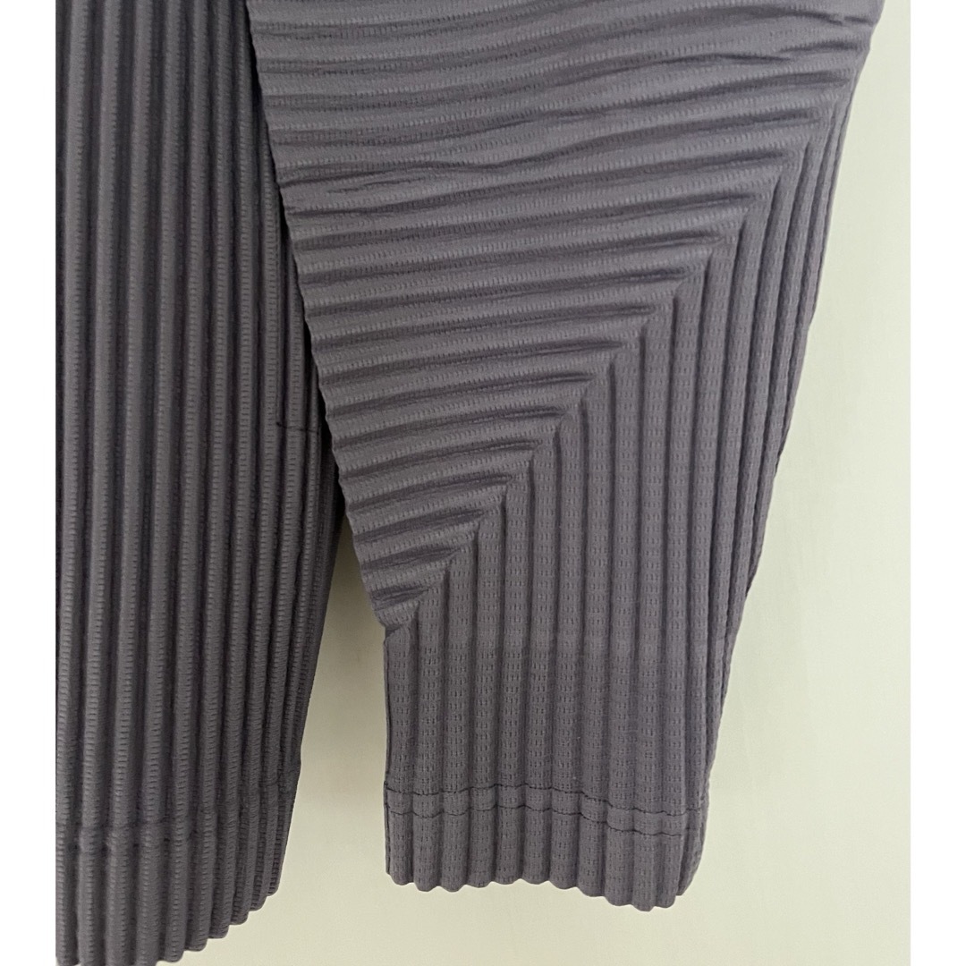 PLEATS PLEASE ISSEY MIYAKE(プリーツプリーズイッセイミヤケ)のHOMME PLISSÉ ISSEY MIYAKE プリーツ　カーディガン メンズのトップス(カーディガン)の商品写真