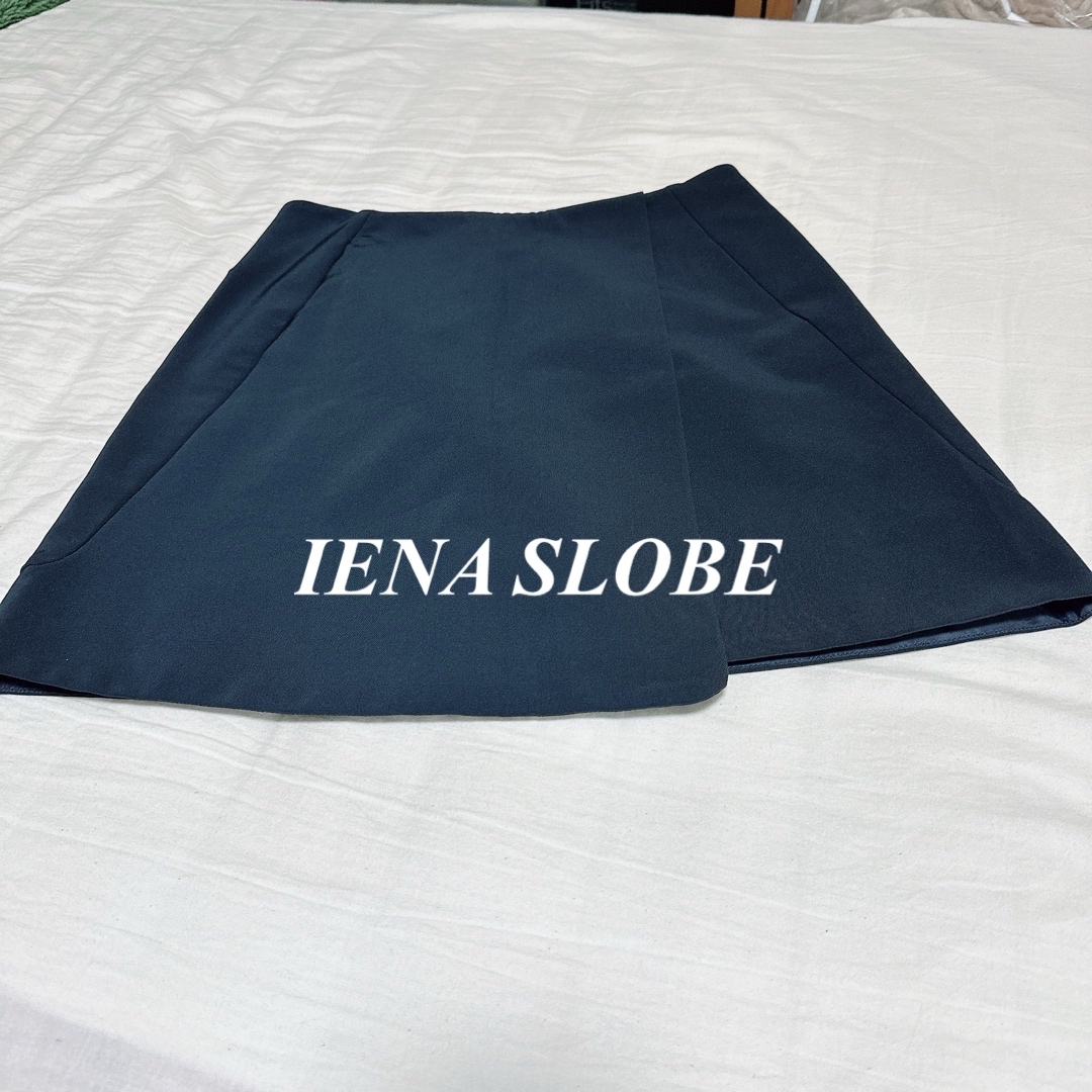 SLOBE IENA(スローブイエナ)の【新品未使用】IENA SLOBE スローブイエナ　ミニスカート　台形スカート レディースのスカート(ミニスカート)の商品写真