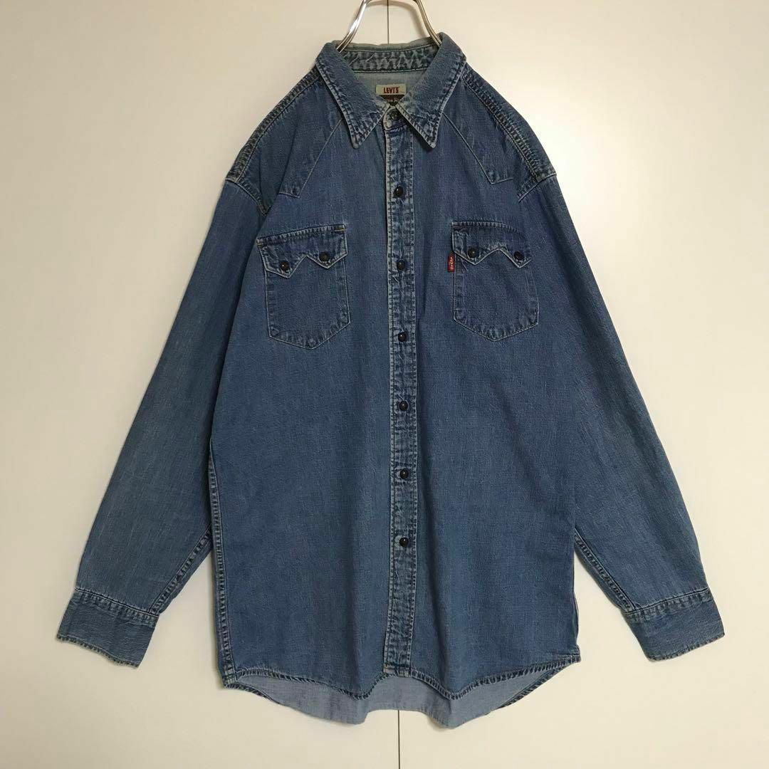 Levi's(リーバイス)の【ヴィンテージ】リーバイス　ロゴ入りデニムウエスタンシャツ　E1117 メンズのトップス(シャツ)の商品写真