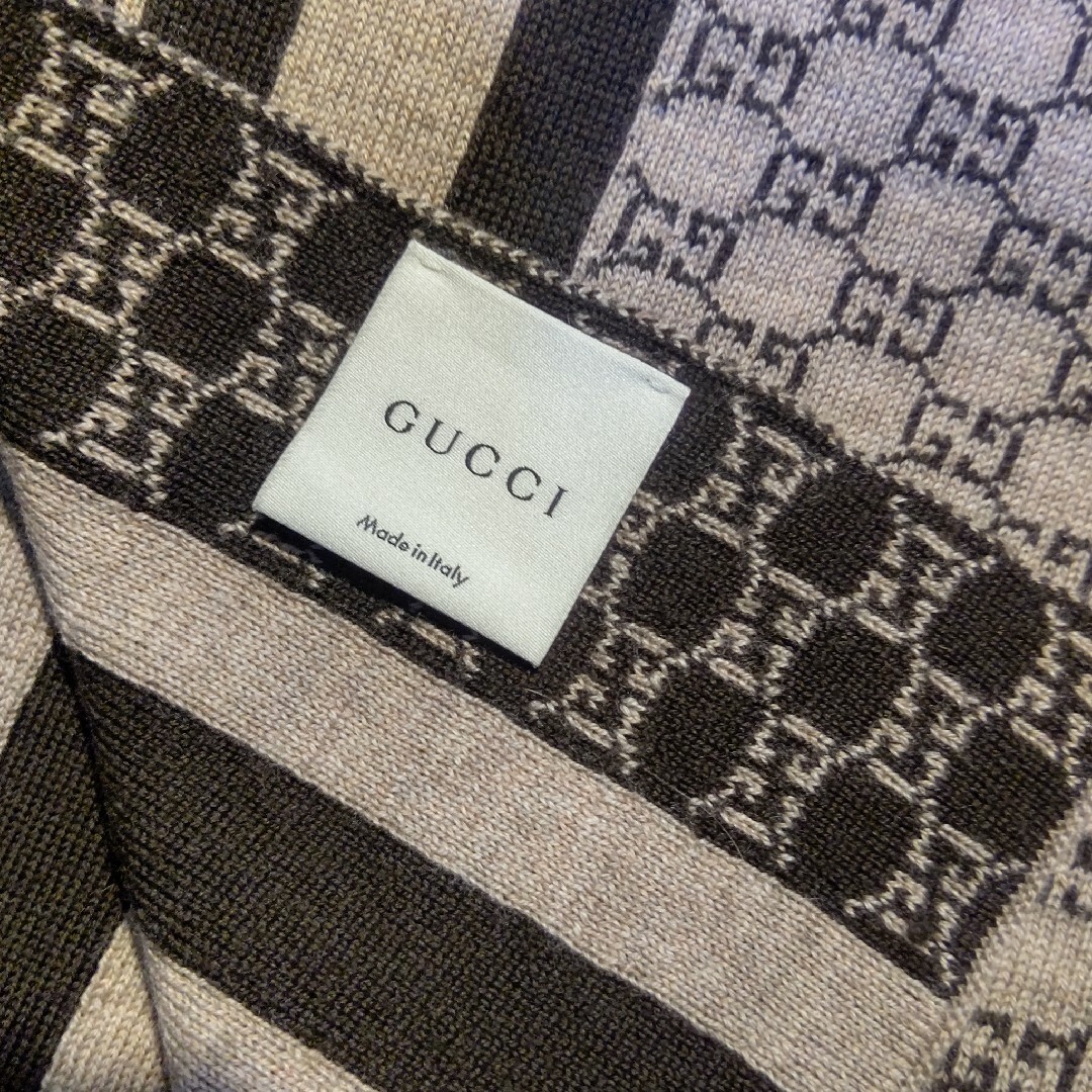 Gucci(グッチ)の❤新品箱袋付❤最高級ウール❤GUCCI❤マフラー ストール ショール スカーフ❤ メンズのファッション小物(マフラー)の商品写真