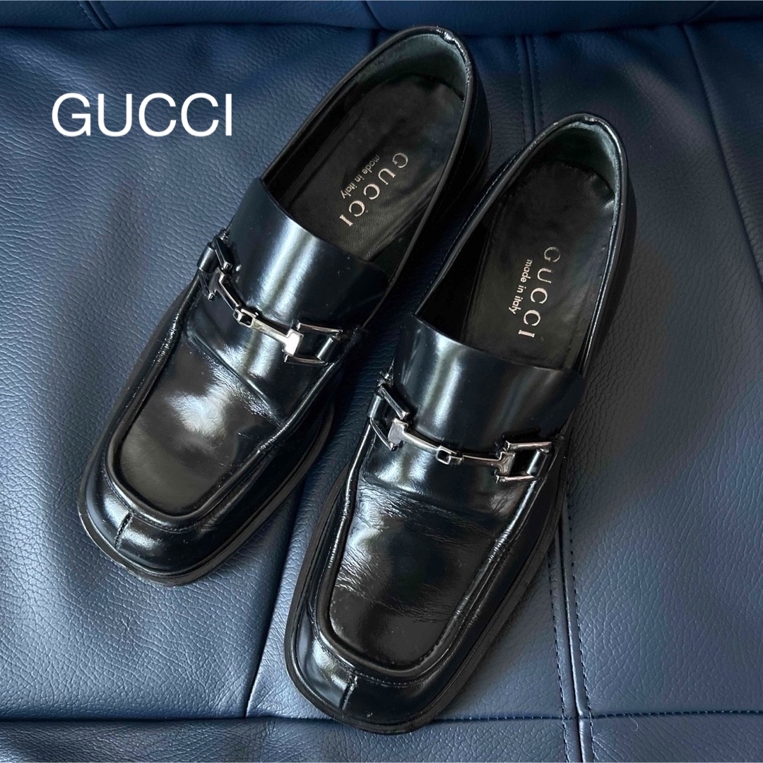 Gucci(グッチ)の極美品　GUCCI グッチ　ローファー　ホースビット レディースの靴/シューズ(ローファー/革靴)の商品写真