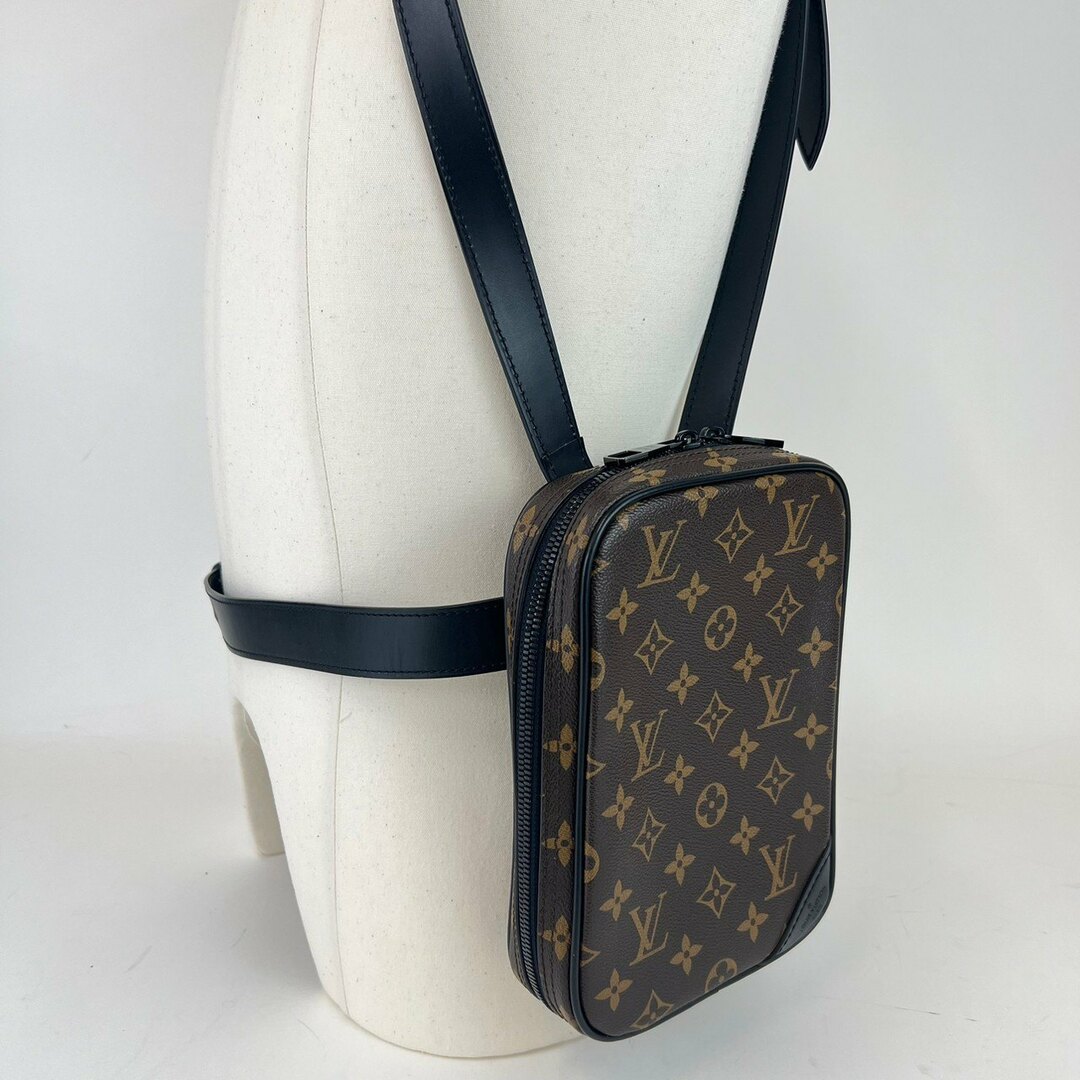 LOUIS VUITTON(ルイヴィトン)の未使用品 Louis Vuitton ルイヴィトン モノグラム ブラウン ボディバッグ メンズのバッグ(ボディーバッグ)の商品写真
