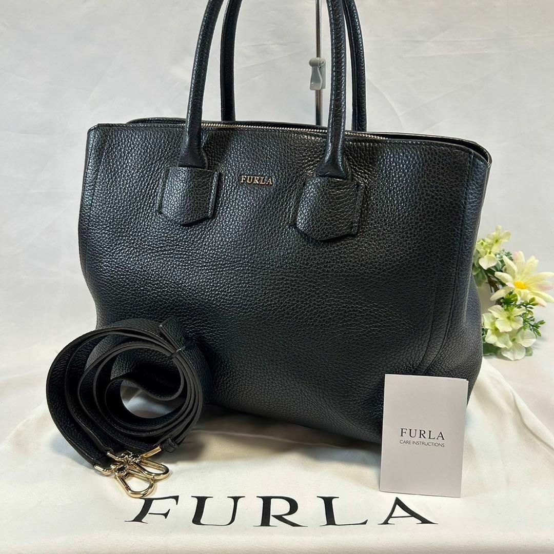 極美品 FURLA レザー フロー 2WAY ショルダーバッグ 黒 シボ革着画は