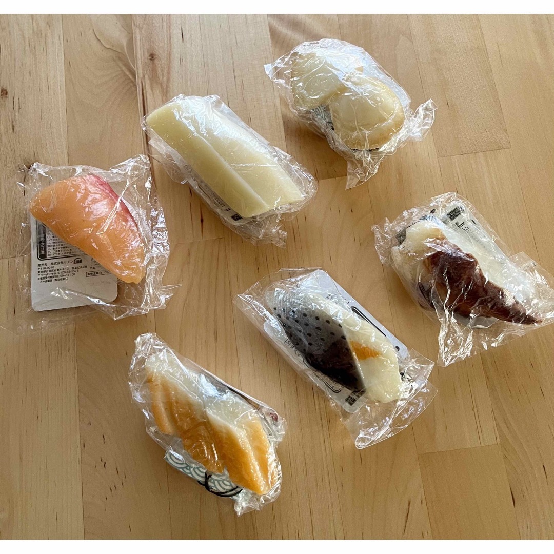 お寿司のストラップ　食品サンプル　リアル寿司　食品サンプルストラップ　8 エンタメ/ホビーのコレクション(その他)の商品写真