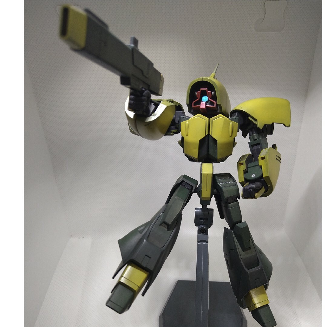 BANDAI(バンダイ)の【ガンプラ】HGUC 1/144 アッシマー 全塗装完成品 エンタメ/ホビーのおもちゃ/ぬいぐるみ(模型/プラモデル)の商品写真