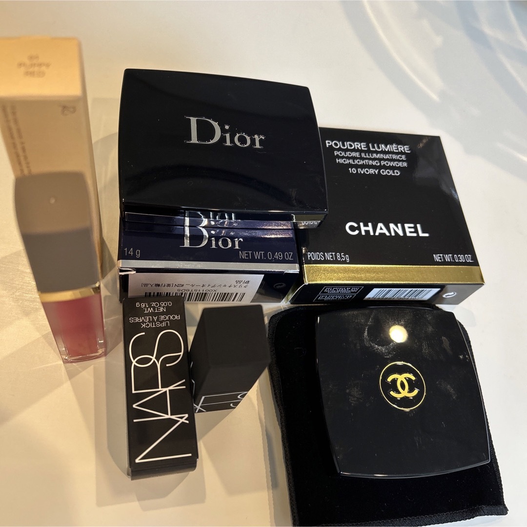 Christian Dior(クリスチャンディオール)のレキャトルオンブルビザンス308 サンククルールクチュール779ナーズ 2915 コスメ/美容のベースメイク/化粧品(アイシャドウ)の商品写真