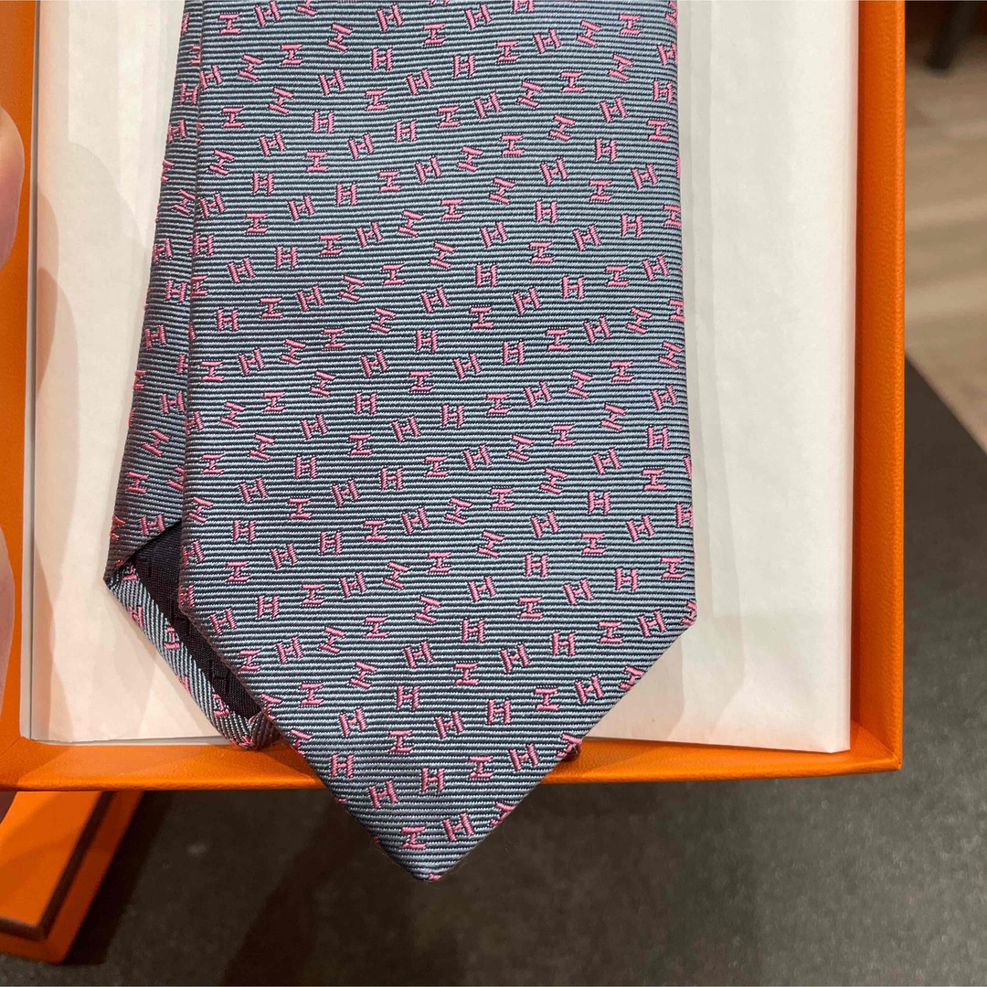 Hermes(エルメス)のエルメス　ネクタイ　箱無し　h柄 メンズのファッション小物(ネクタイ)の商品写真