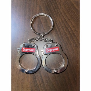 シュプリーム(Supreme)のSupreme Handcuffs Keychain(キーホルダー)