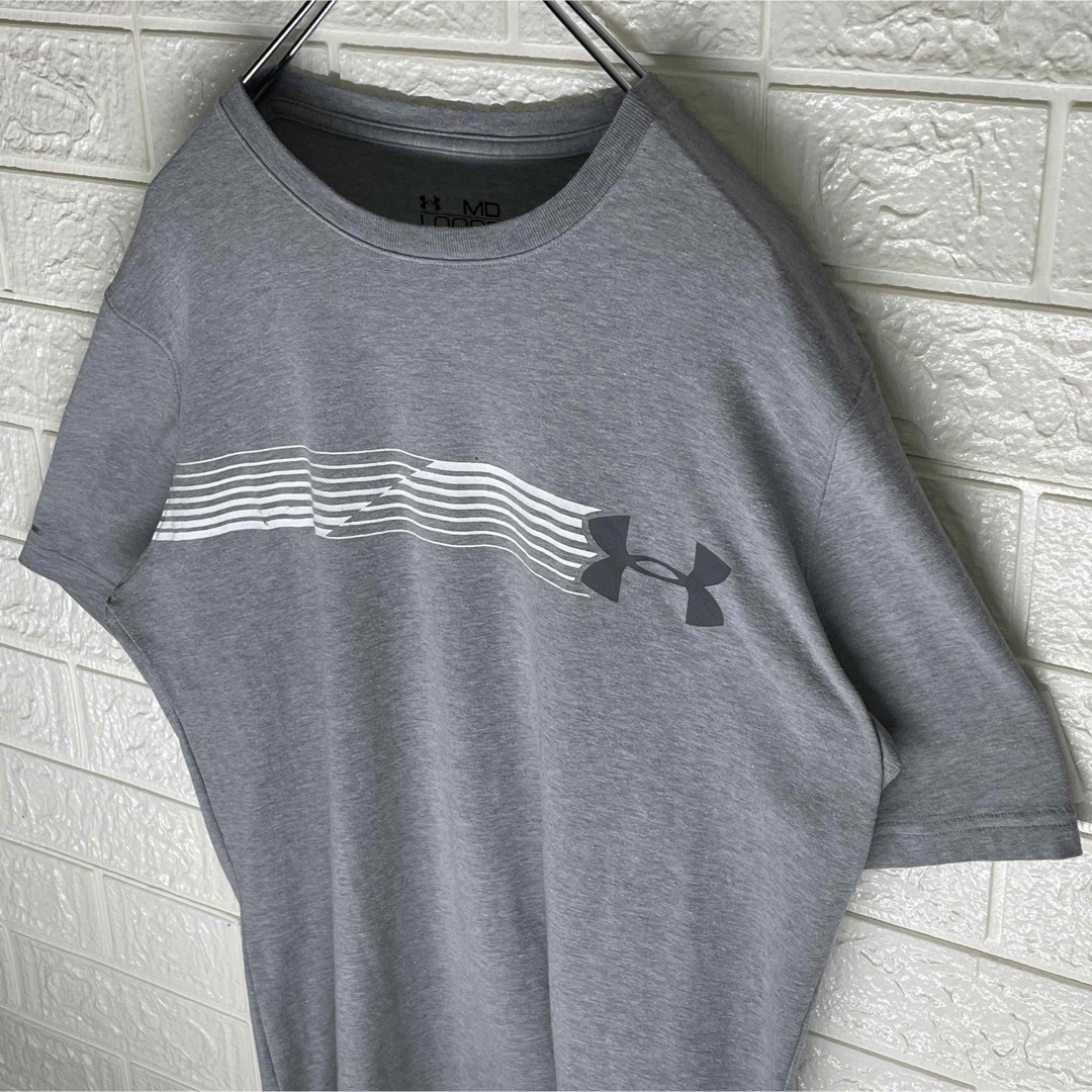 UNDER ARMOUR(アンダーアーマー)のアンダーアーマー　ワンポイントロゴ入り　Tシャツ　グレー　Mサイズ メンズのトップス(Tシャツ/カットソー(半袖/袖なし))の商品写真