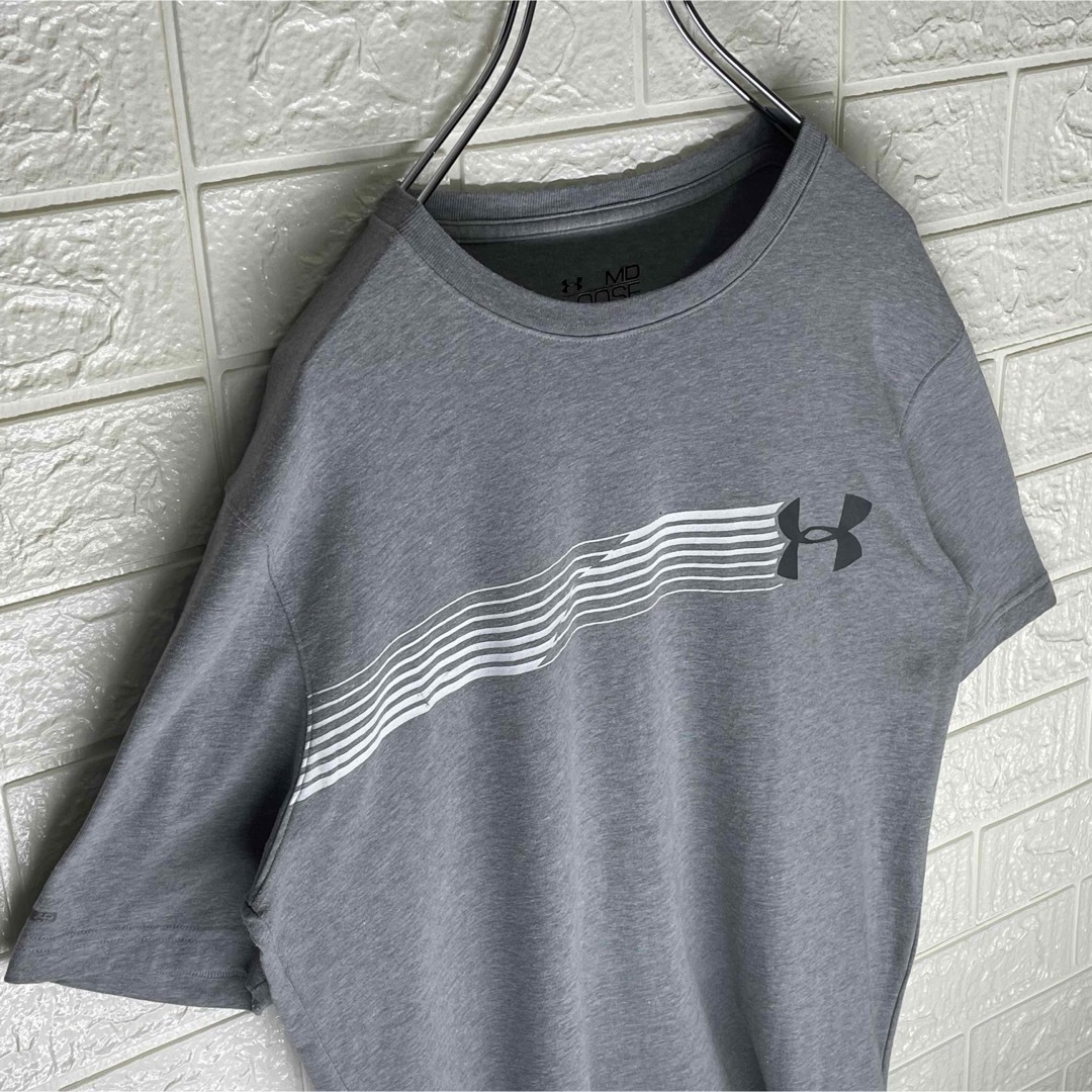 UNDER ARMOUR(アンダーアーマー)のアンダーアーマー　ワンポイントロゴ入り　Tシャツ　グレー　Mサイズ メンズのトップス(Tシャツ/カットソー(半袖/袖なし))の商品写真