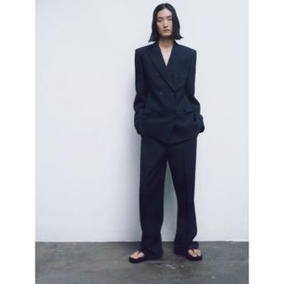 ザラ(ZARA)のZARA新品ダブルブレストフィットブレザー&ストレートフィットミニマリストパンツ(スーツ)