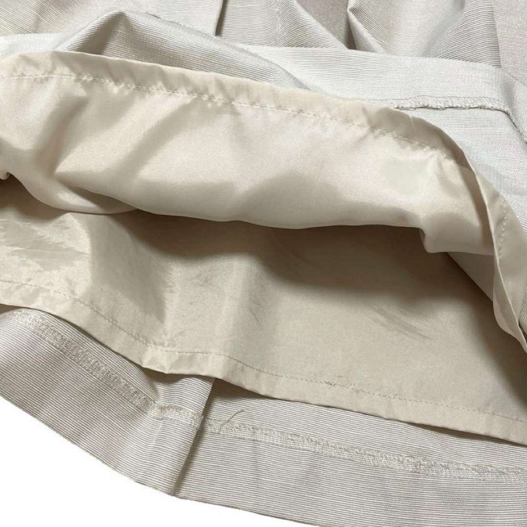 ANAYI(アナイ)の❣️ ANAYIフレアスカートスーツ スパンコール　サイズ38 ノーカラー レディースのフォーマル/ドレス(スーツ)の商品写真