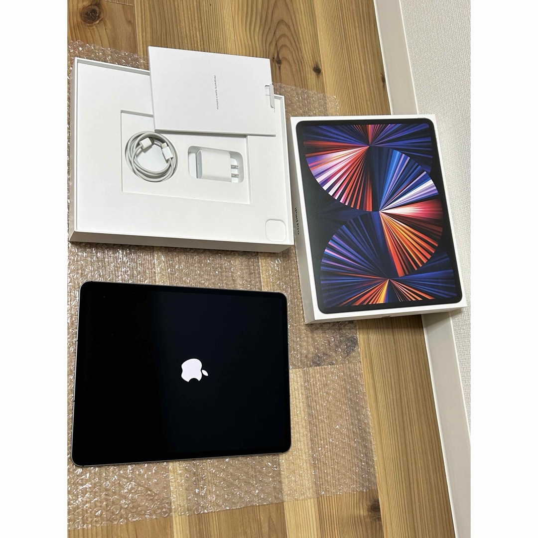 iPad Pro 12.9 第5世代　Cellular  128GB SIMフリ スマホ/家電/カメラのPC/タブレット(タブレット)の商品写真