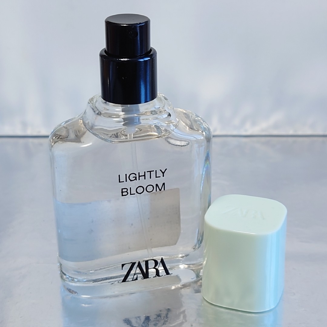 ZARA(ザラ)の【未使用品】ザラ ライトリー ブルーム  オードパルファム 30ml コスメ/美容の香水(香水(女性用))の商品写真