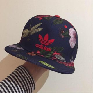 アディダス(adidas)のアディダスオリジナルス☆花柄キャップ☆(キャップ)