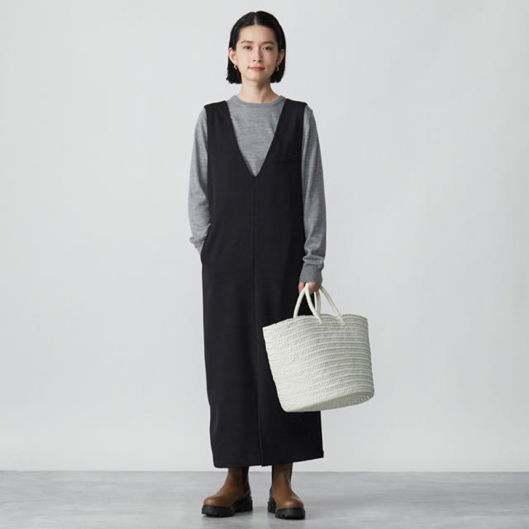 UNITED ARROWS(ユナイテッドアローズ)のティッカticca2023AWジャンパースカートサイズ2新品 レディースのワンピース(ロングワンピース/マキシワンピース)の商品写真