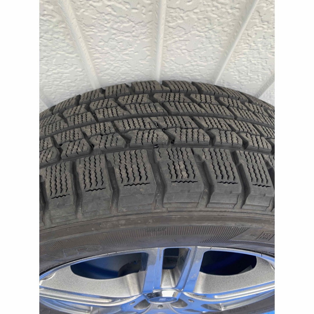 Goodyear(グッドイヤー)の送料込み★バリ山スタッドレス★195/65R15★4本セット、ボクシー 自動車/バイクの自動車(タイヤ・ホイールセット)の商品写真